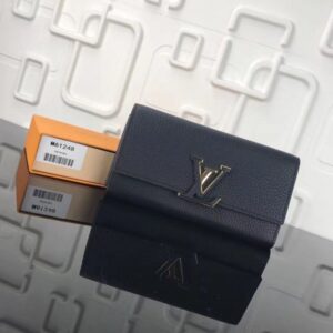 Portafoglio Falsa Louis Vuitton Capucines nero Taurillon M61248 BLV1005