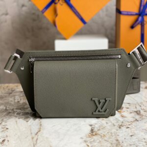 Falsa Louis Vuitton TAKEOFF SLING Borsa LV color kaki M21364
