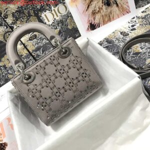 Falsa Dior M0505 Mini Dior Lady Bag Pelle di agnello Cannage metallizzata grigia con ricamo di perline 2